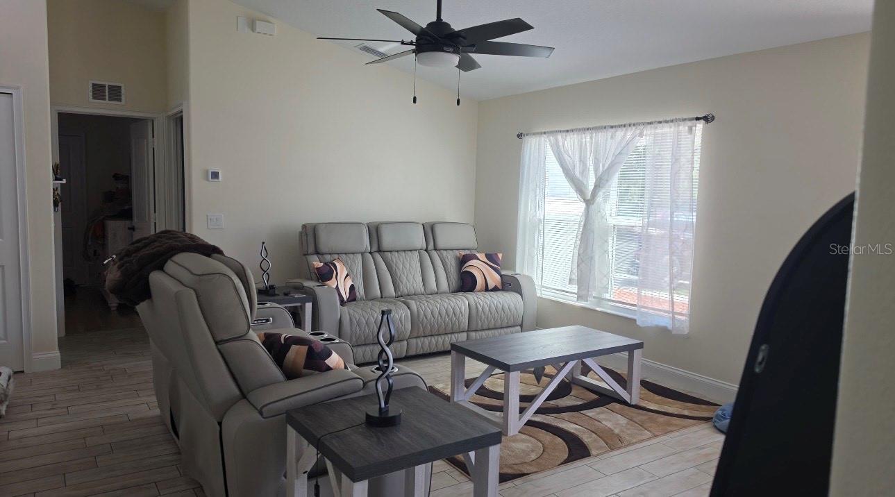 760 GRIFFIN AVE SW, PALM BAY, FL — photo 2