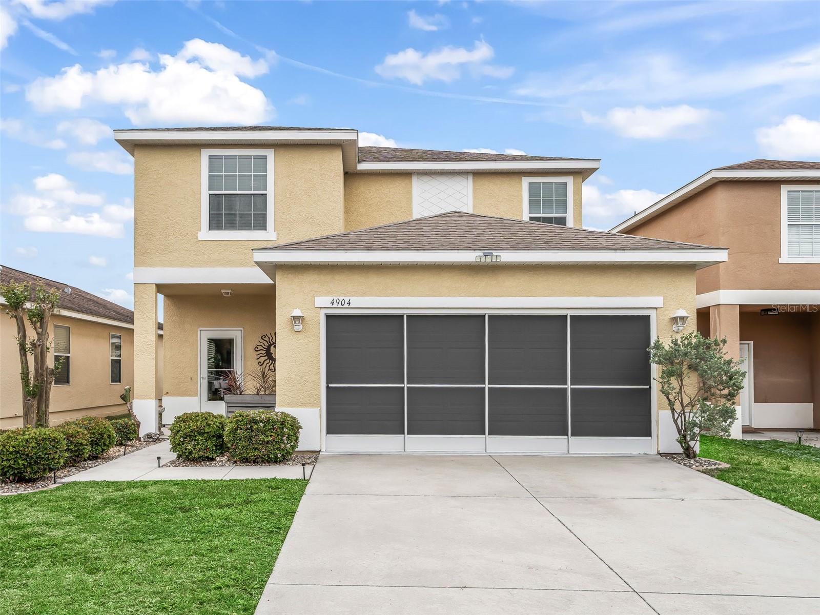 4904 NE 123RD LN, OXFORD, FL