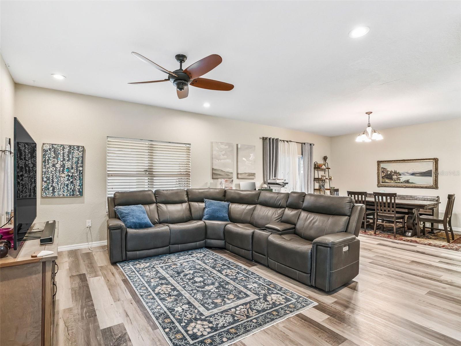 4904 NE 123RD LN, OXFORD, FL — photo 6