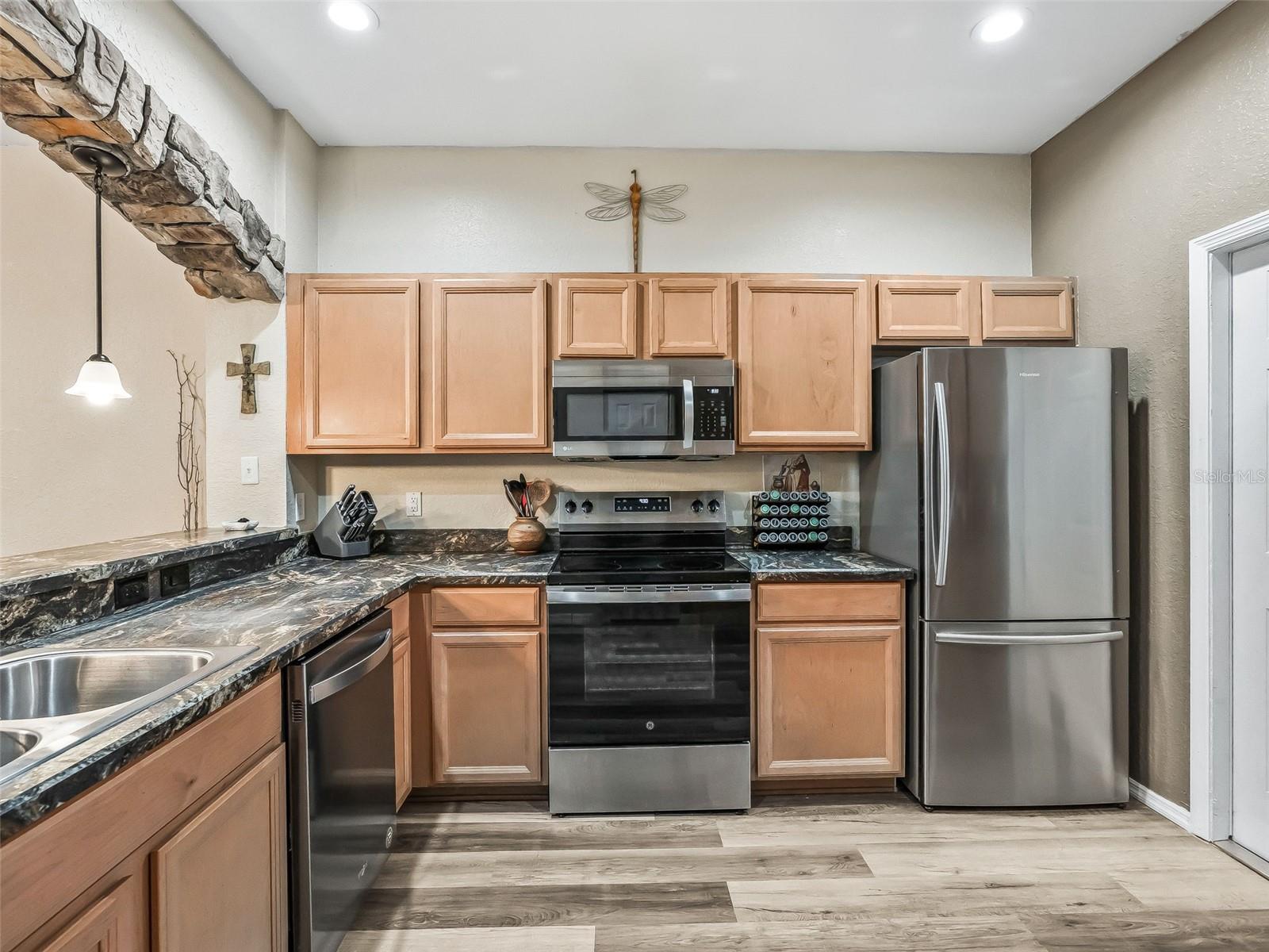 4904 NE 123RD LN, OXFORD, FL — photo 9