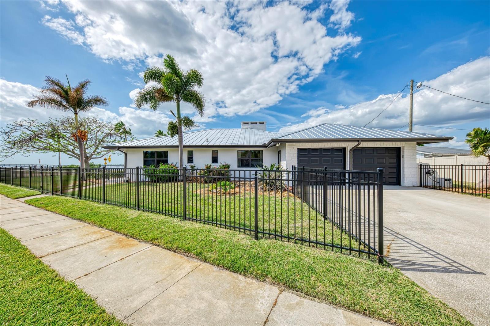 1822 RIVERSIDE DR E, BRADENTON, FL — photo 3