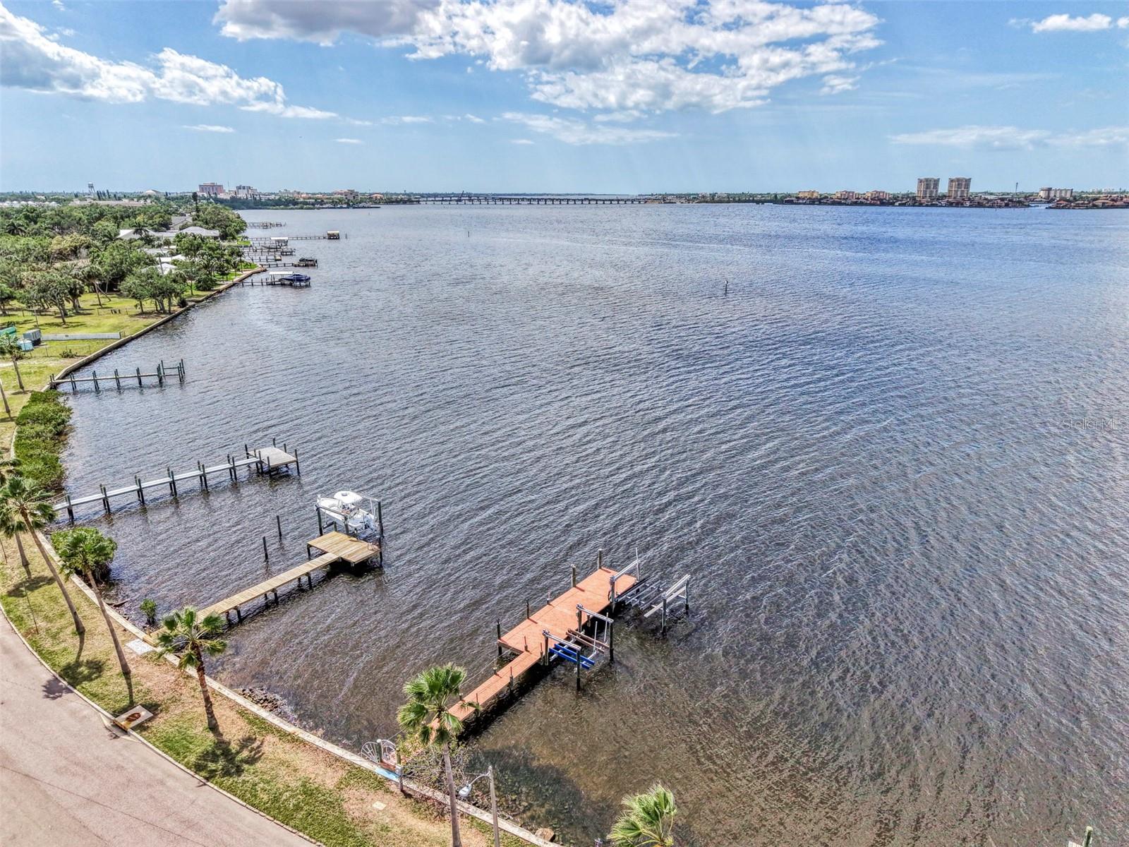 1822 RIVERSIDE DR E, BRADENTON, FL — photo 46