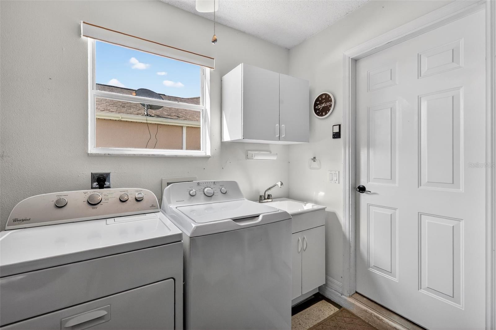 416 CARRERA DR, THE VILLAGES, FL — photo 36