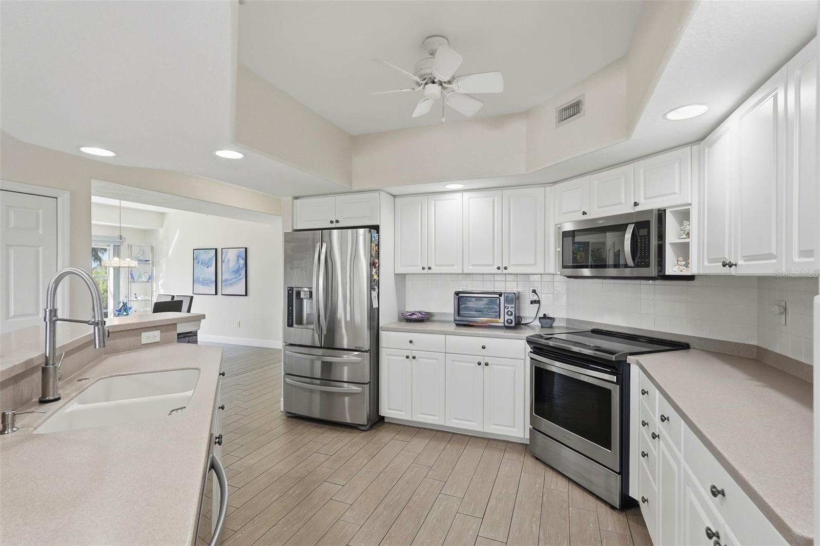 1695 PINELLAS BAYWAY S #E4, TIERRA VERDE, FL — photo 10