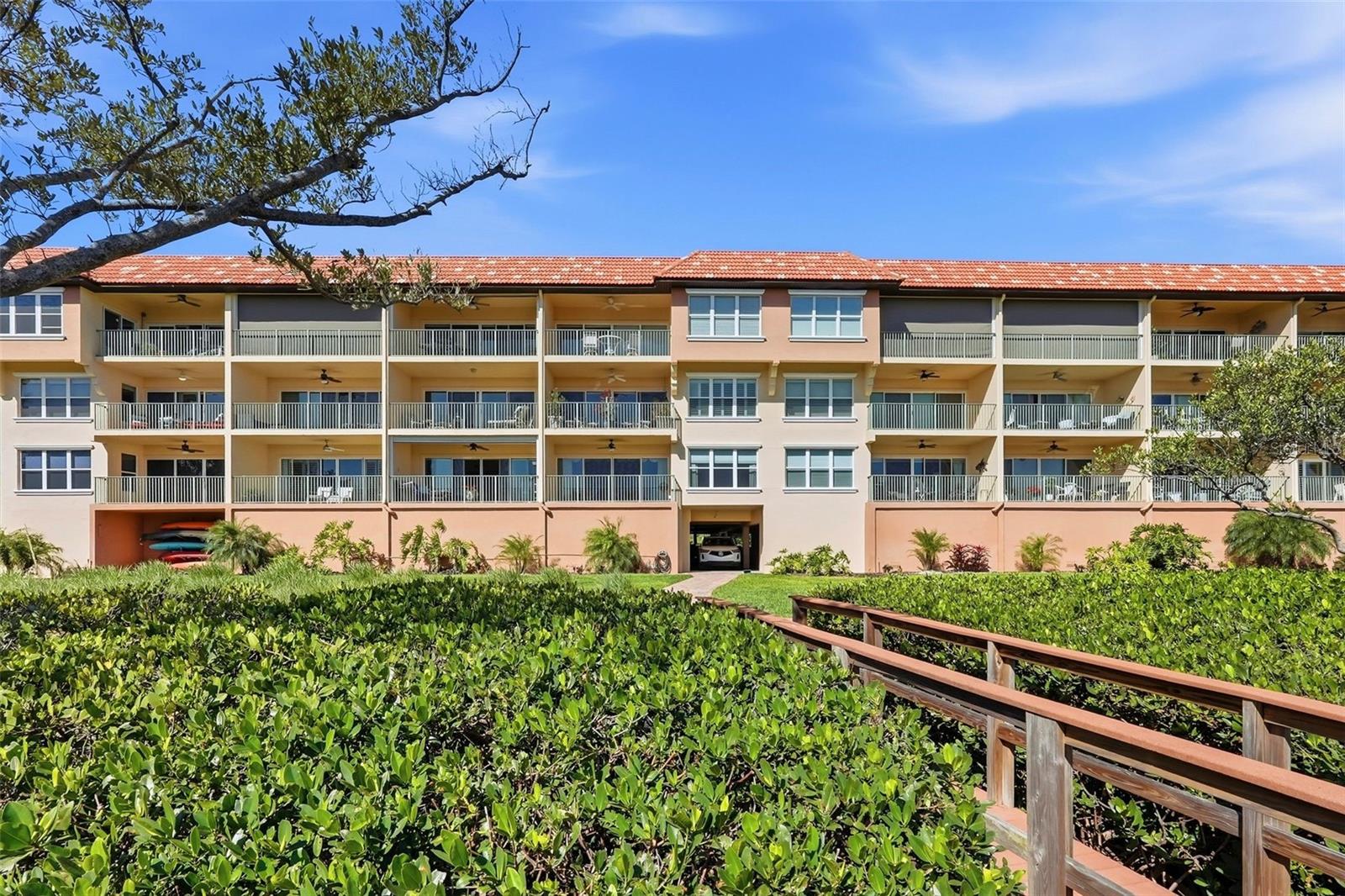 1695 PINELLAS BAYWAY S #E4, TIERRA VERDE, FL — photo 38