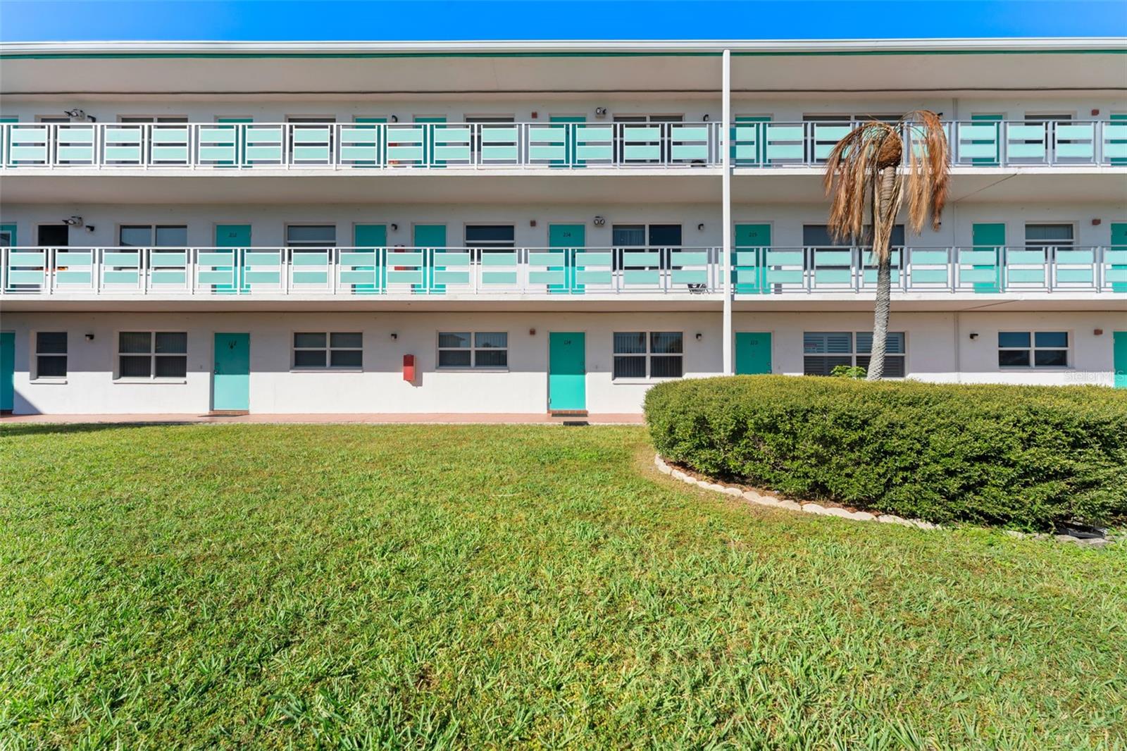 1950 59TH AVE N #114, ST PETERSBURG, FL — photo 3