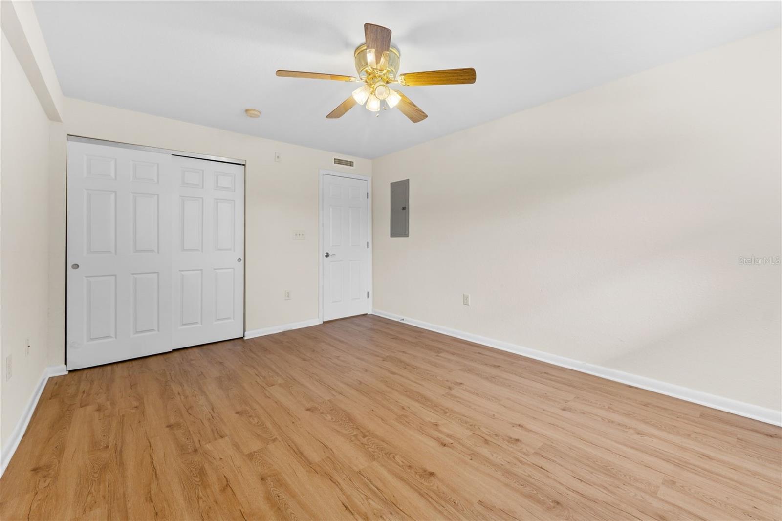 1950 59TH AVE N #114, ST PETERSBURG, FL — photo 16