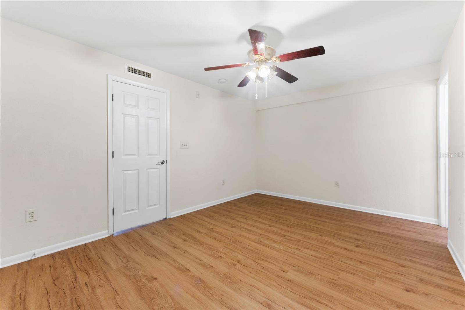 1950 59TH AVE N #114, ST PETERSBURG, FL — photo 18