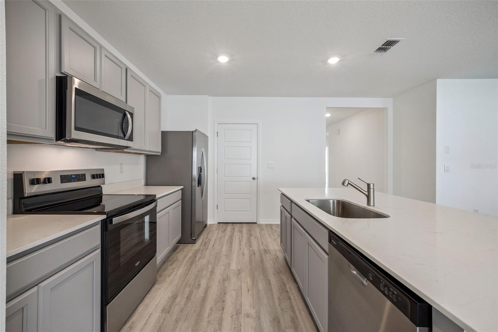 3515 NETTLE LOOP, TAVARES, FL — photo 11