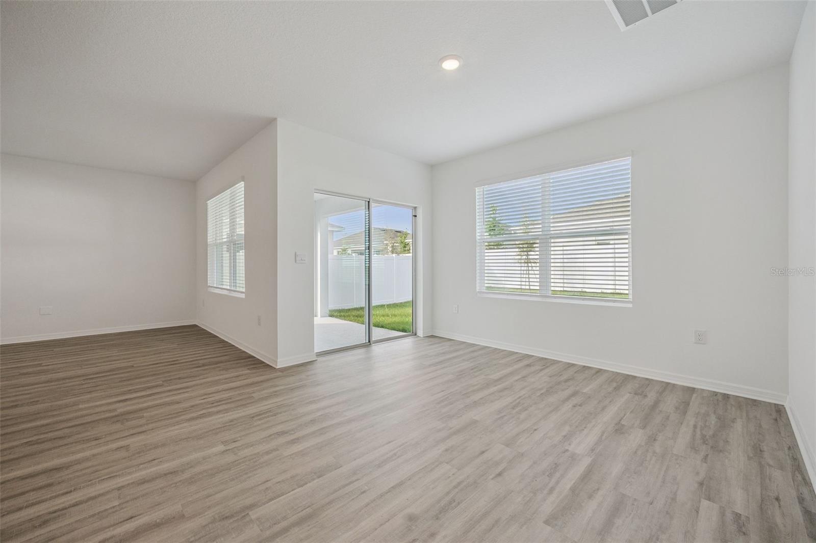 3515 NETTLE LOOP, TAVARES, FL — photo 14