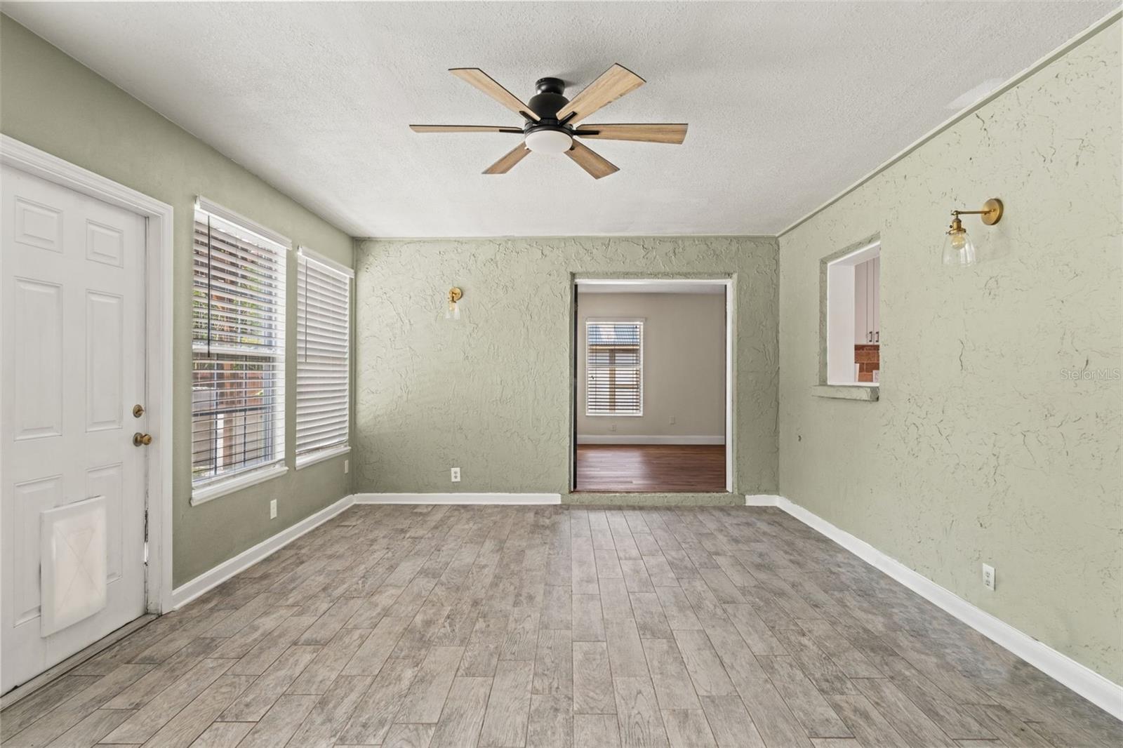 2524 VICTARRA CIR, LUTZ, FL — photo 19