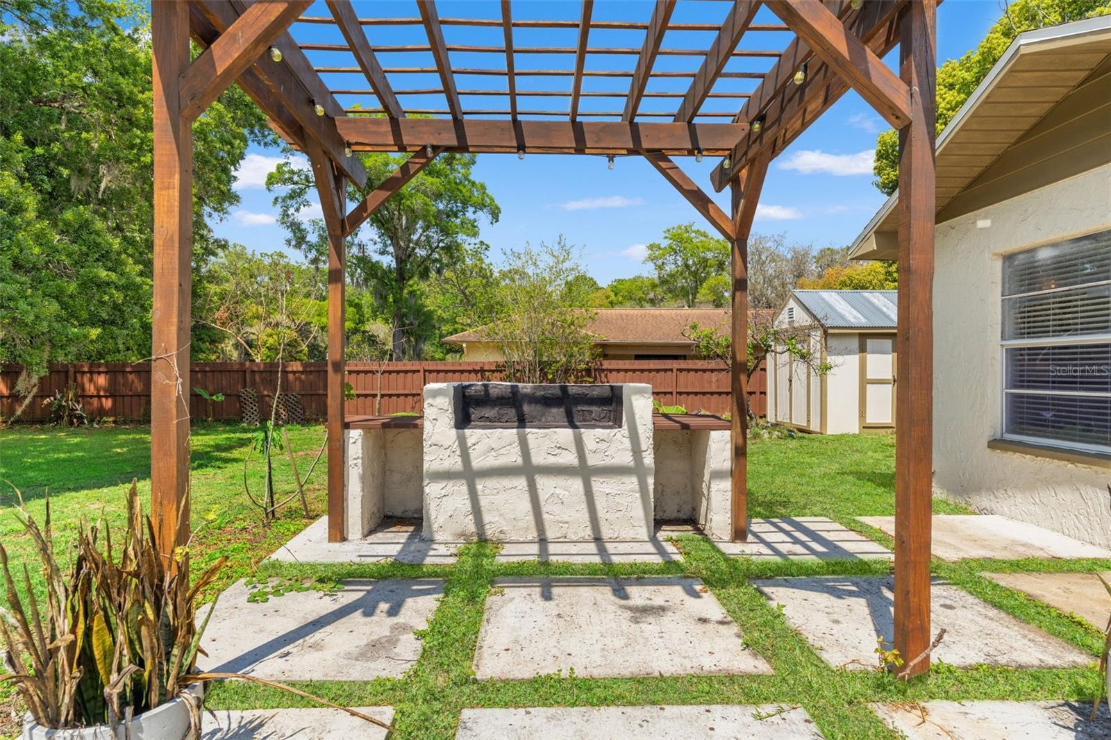2524 VICTARRA CIR, LUTZ, FL — photo 21
