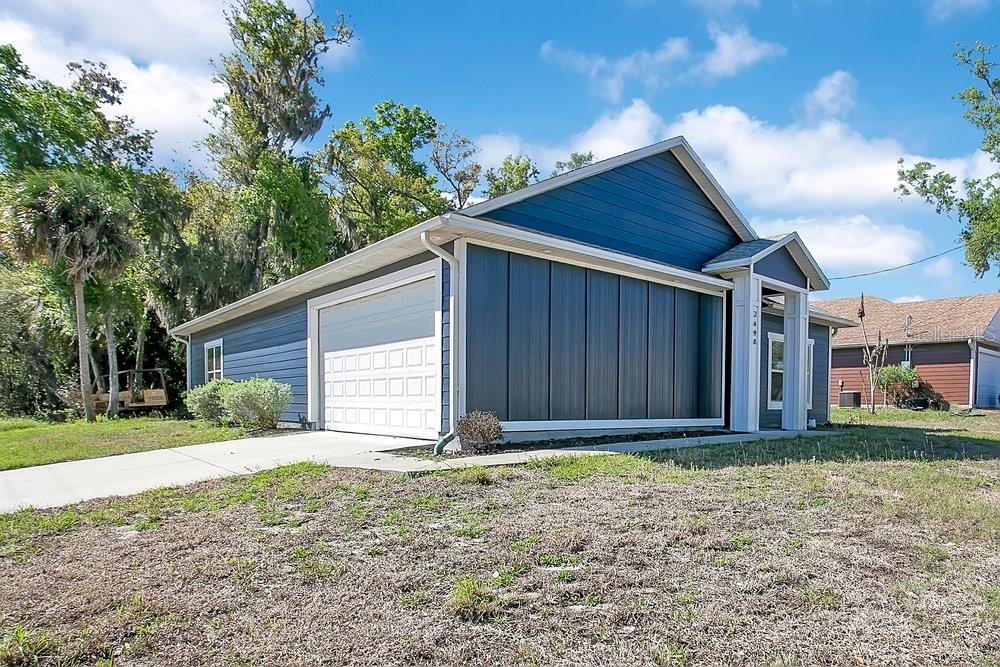 2498 MITCHELL AVE, MIMS, FL — photo 3