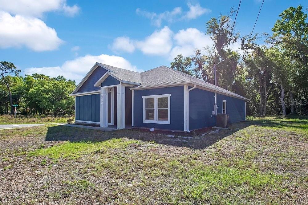 2498 MITCHELL AVE, MIMS, FL — photo 4