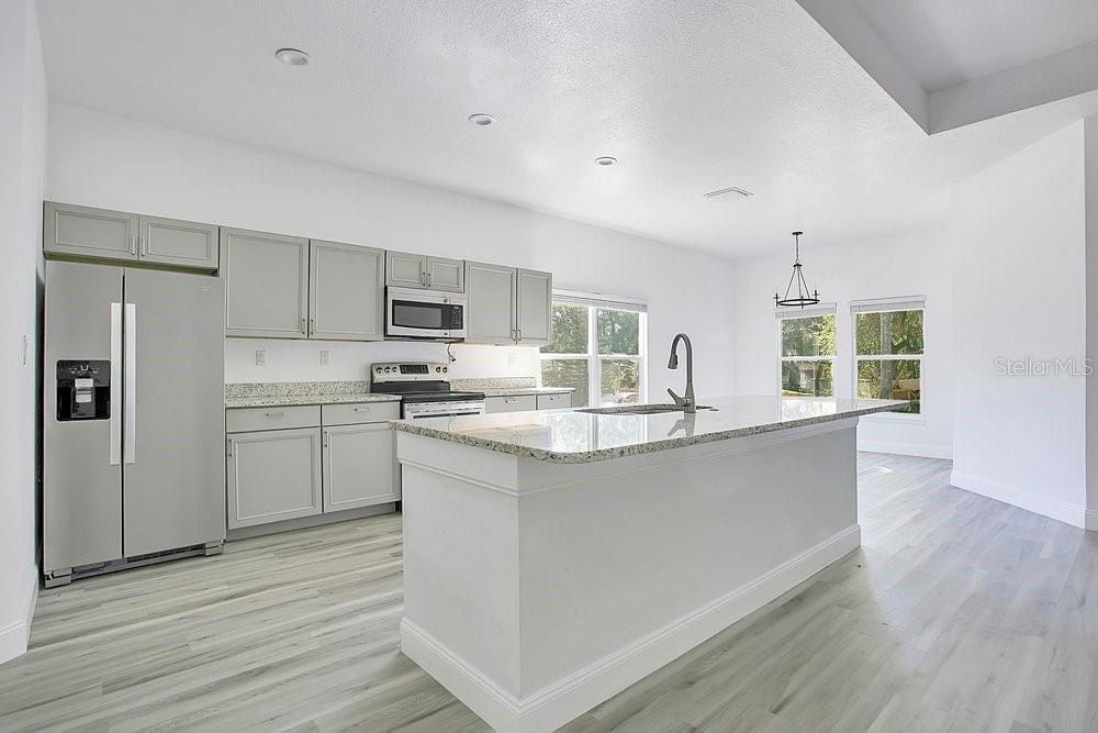 2498 MITCHELL AVE, MIMS, FL — photo 8