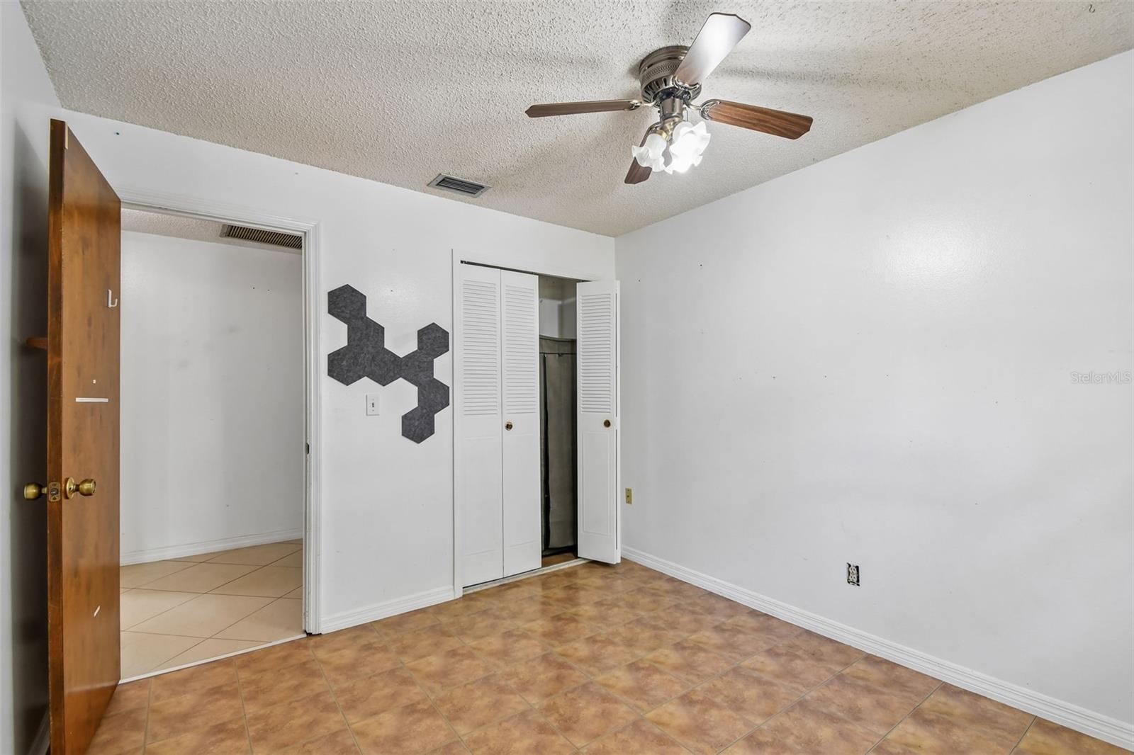 13635 BERKSHIRE CT, GRAND ISLAND, FL — photo 31
