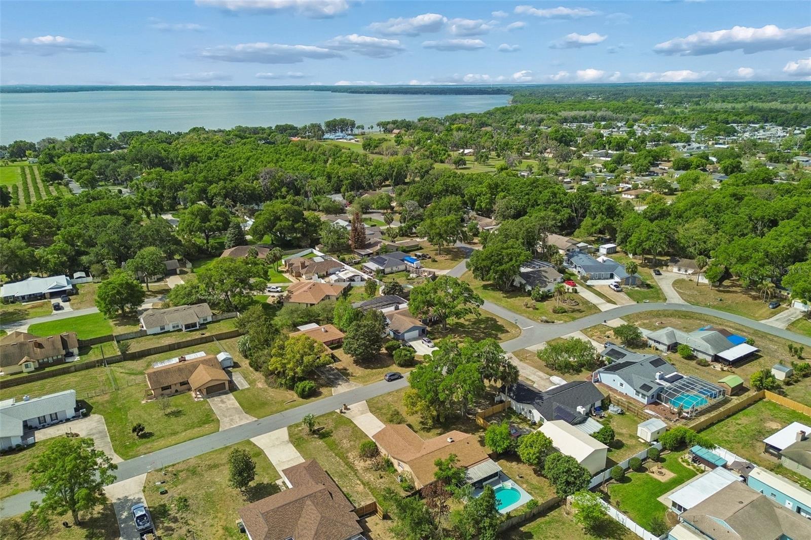 13635 BERKSHIRE CT, GRAND ISLAND, FL — photo 46
