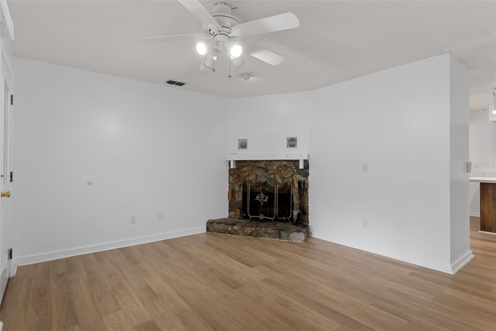 7095 W GREENWOOD LN, CRYSTAL RIVER, FL — photo 9