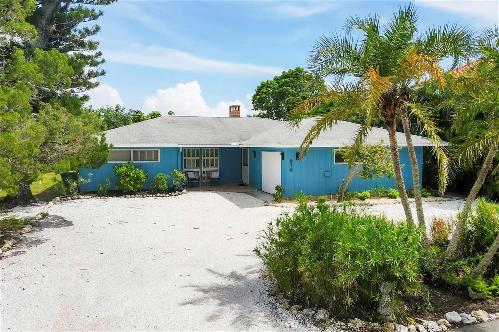 616 LYONS LN, LONGBOAT KEY, FL