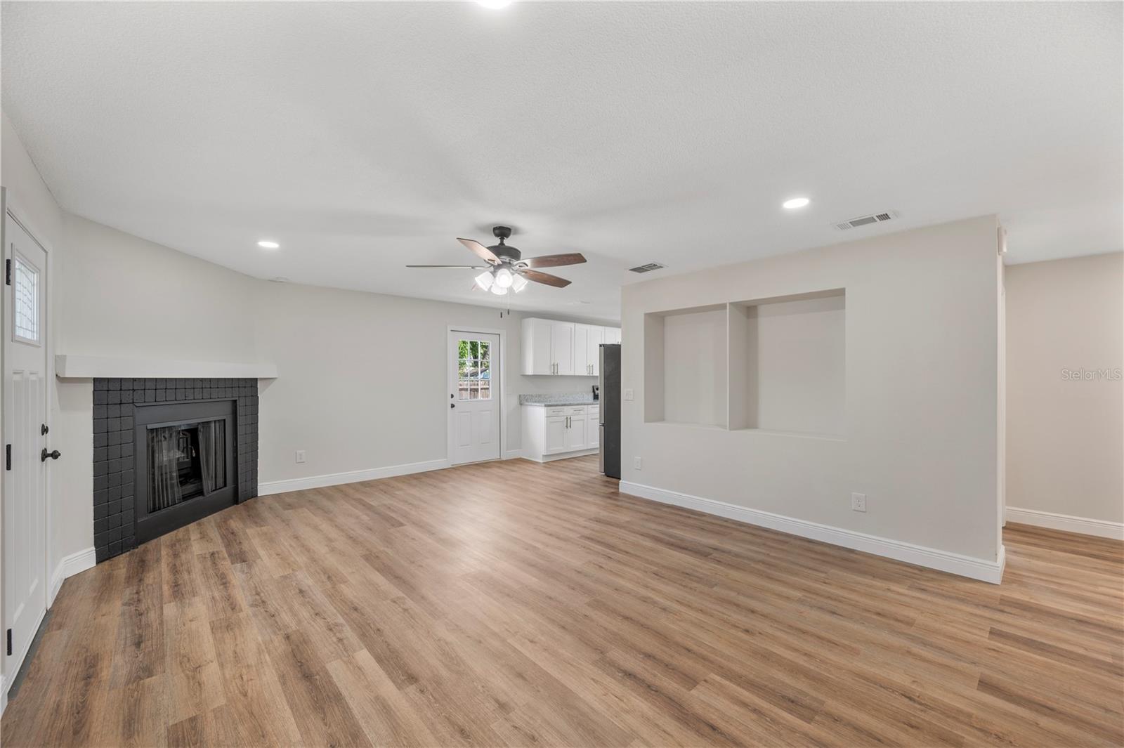 1215 EL CAMINO RD, LAKELAND, FL — photo 3