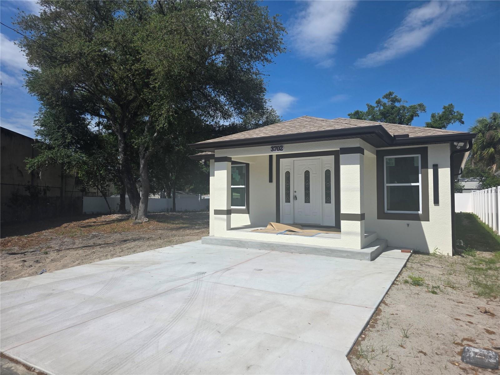 3702 SMITH ST, TAMPA, FL — photo 2