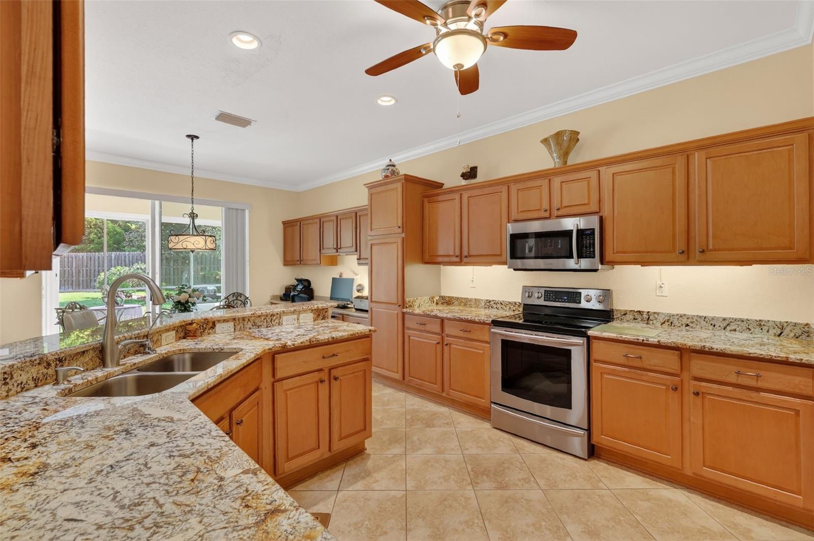 9243 SE 120TH LOOP, SUMMERFIELD, FL — photo 10