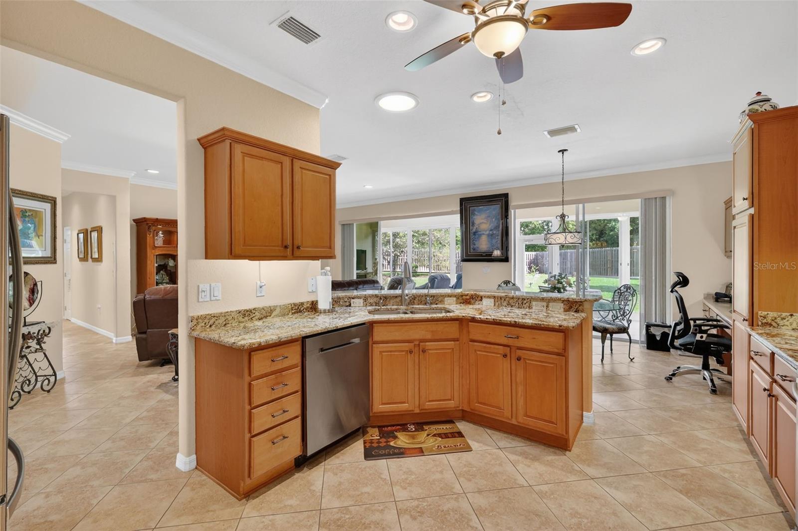 9243 SE 120TH LOOP, SUMMERFIELD, FL — photo 11