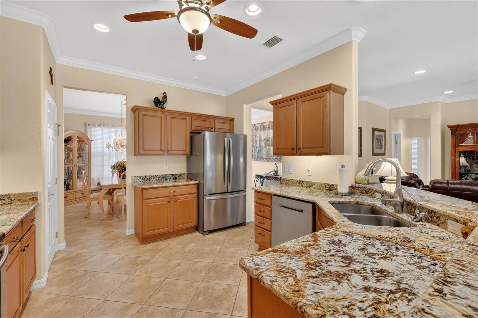 9243 SE 120TH LOOP, SUMMERFIELD, FL — photo 12