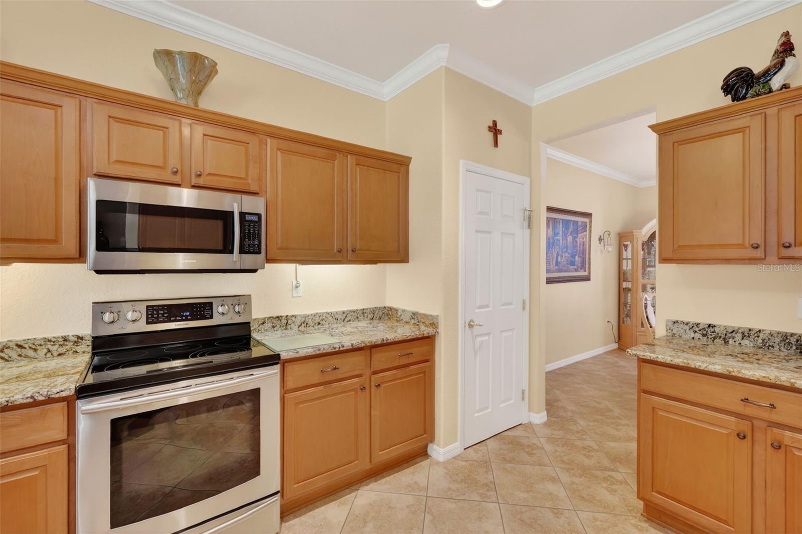 9243 SE 120TH LOOP, SUMMERFIELD, FL — photo 13