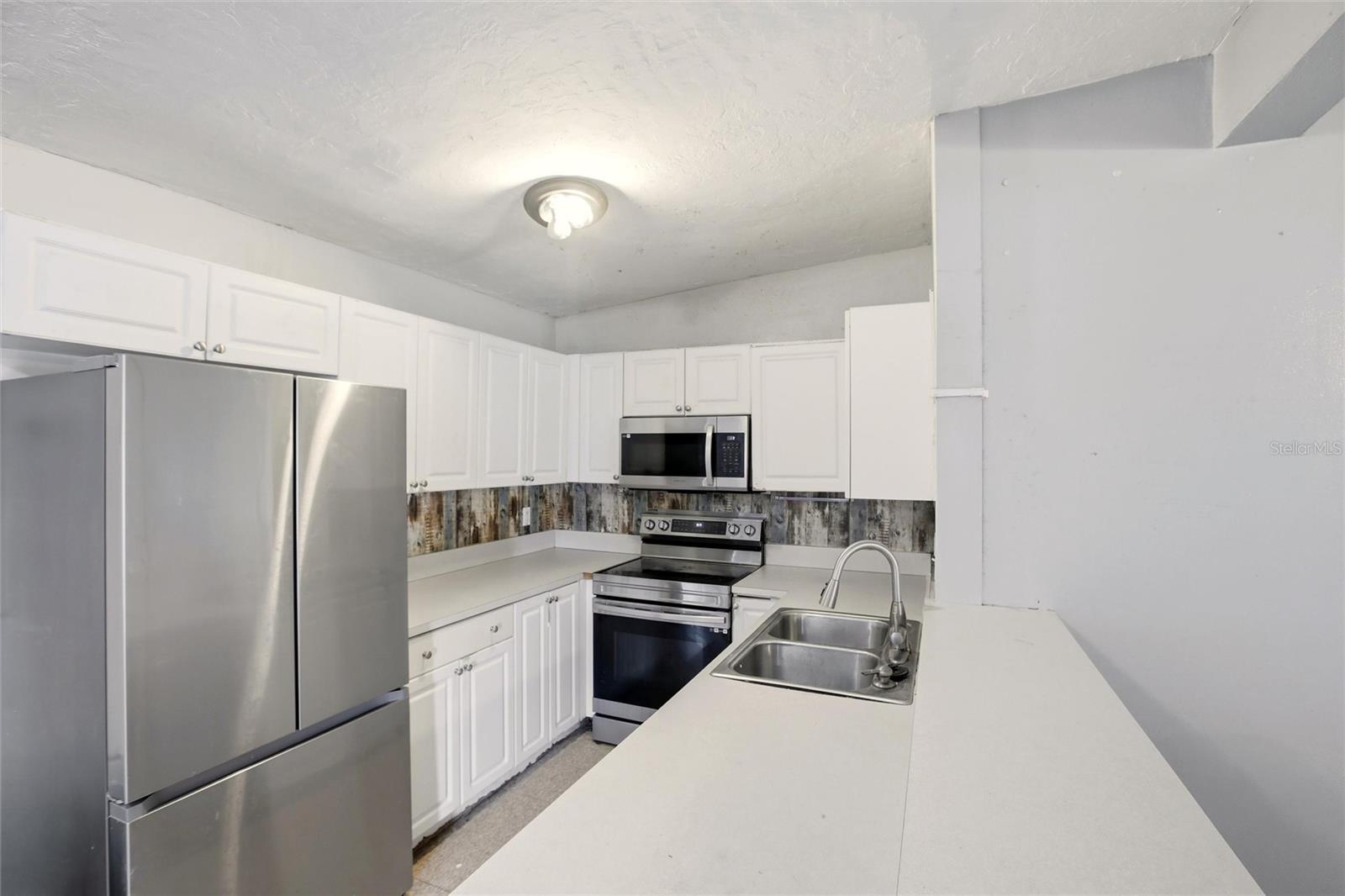 21585 OLEAN BLVD, PORT CHARLOTTE, FL — photo 6