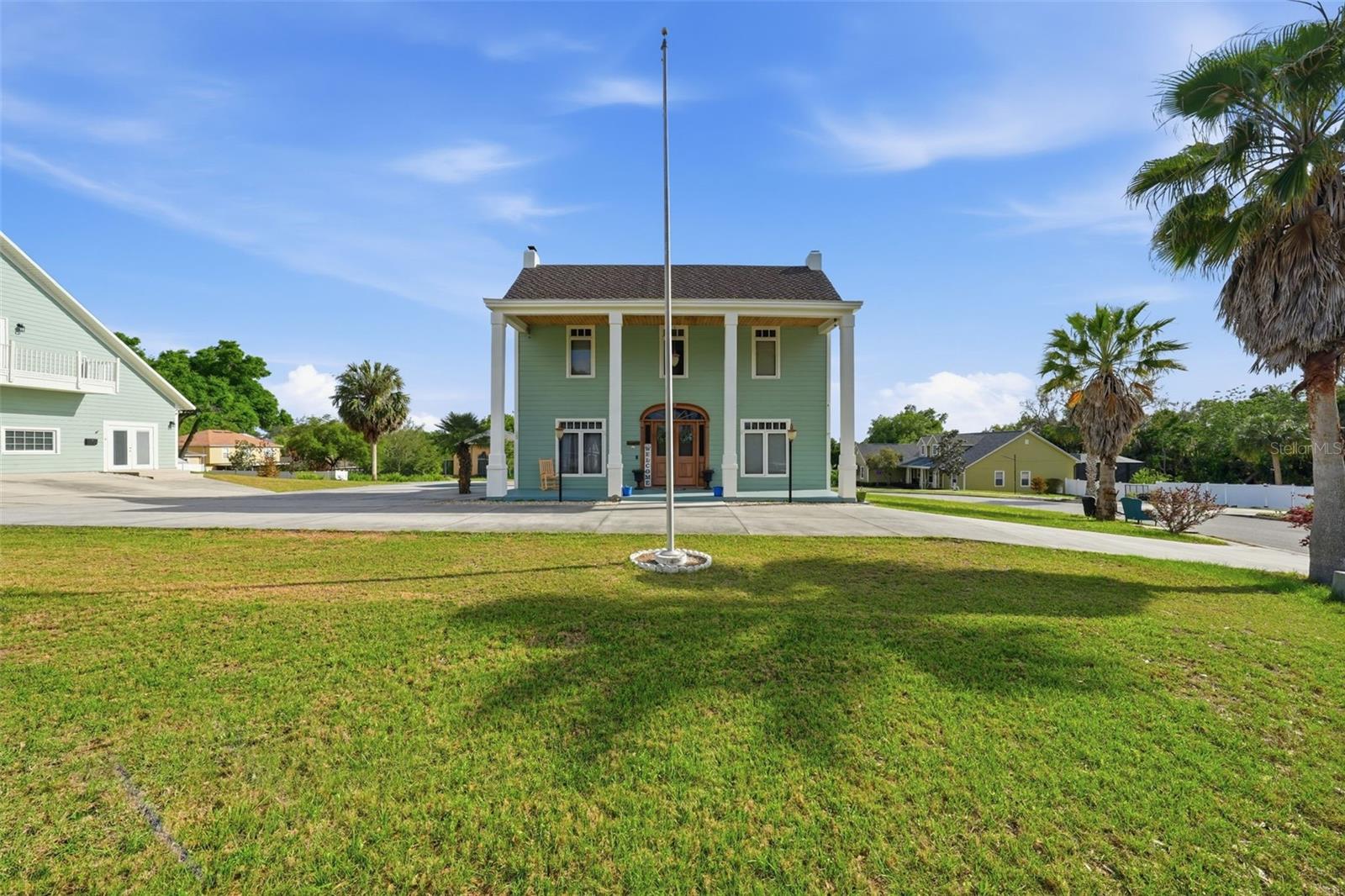 835 BUTCH CASSIDY LN, EUSTIS, FL — photo 9