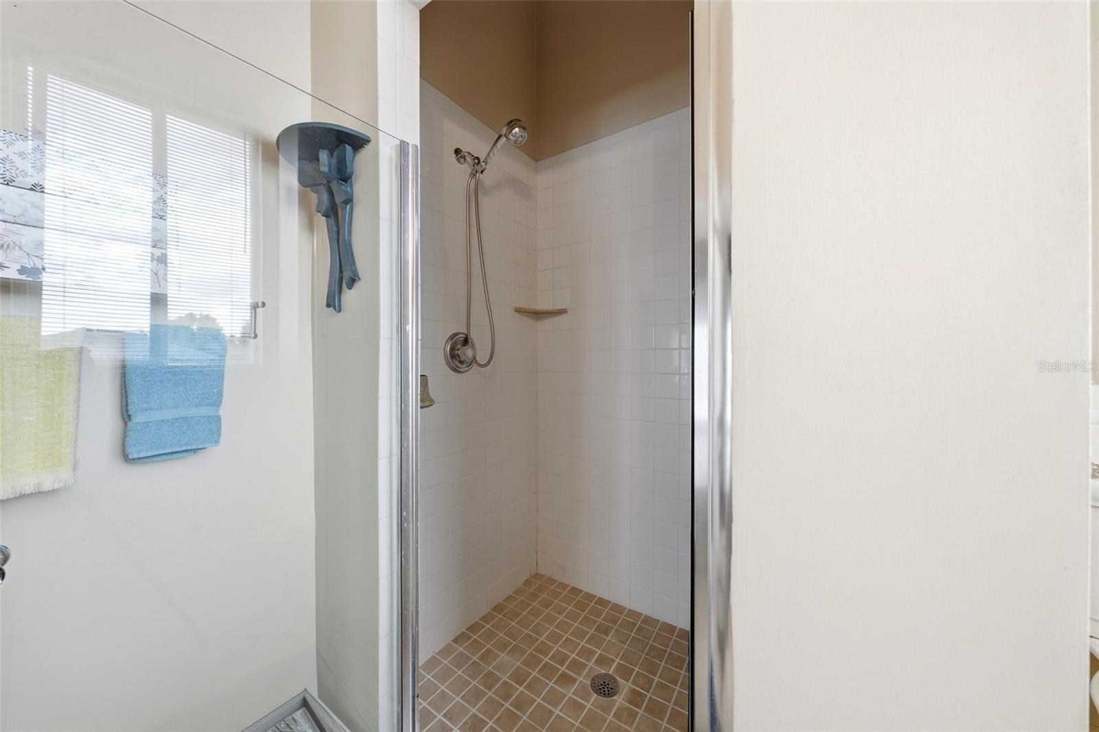 835 BUTCH CASSIDY LN, EUSTIS, FL — photo 57