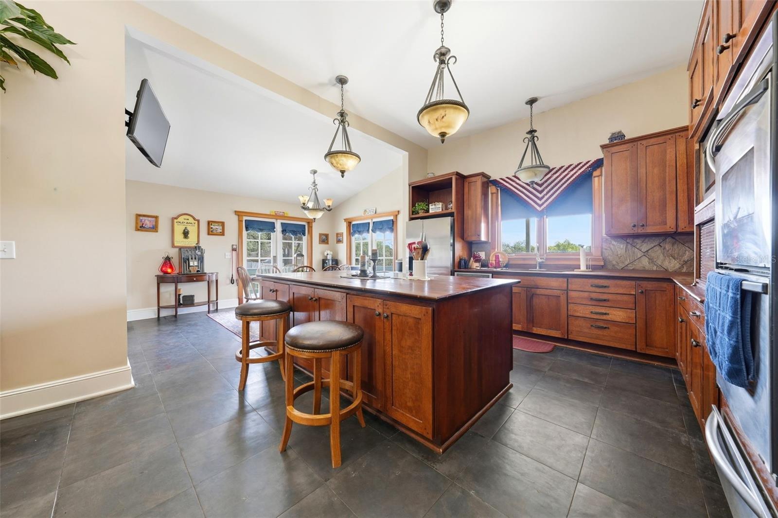 835 BUTCH CASSIDY LN, EUSTIS, FL — photo 128