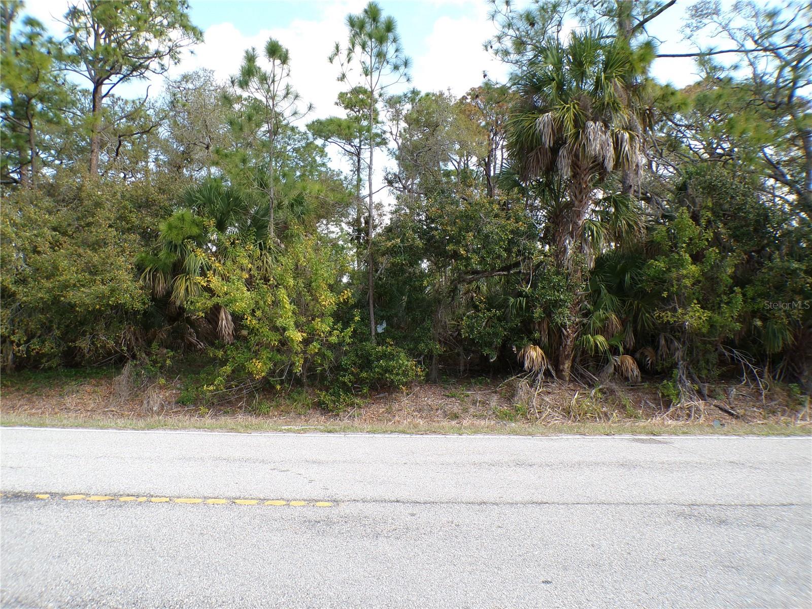1316 BISCAYNE DR, PORT CHARLOTTE, FL — photo 2