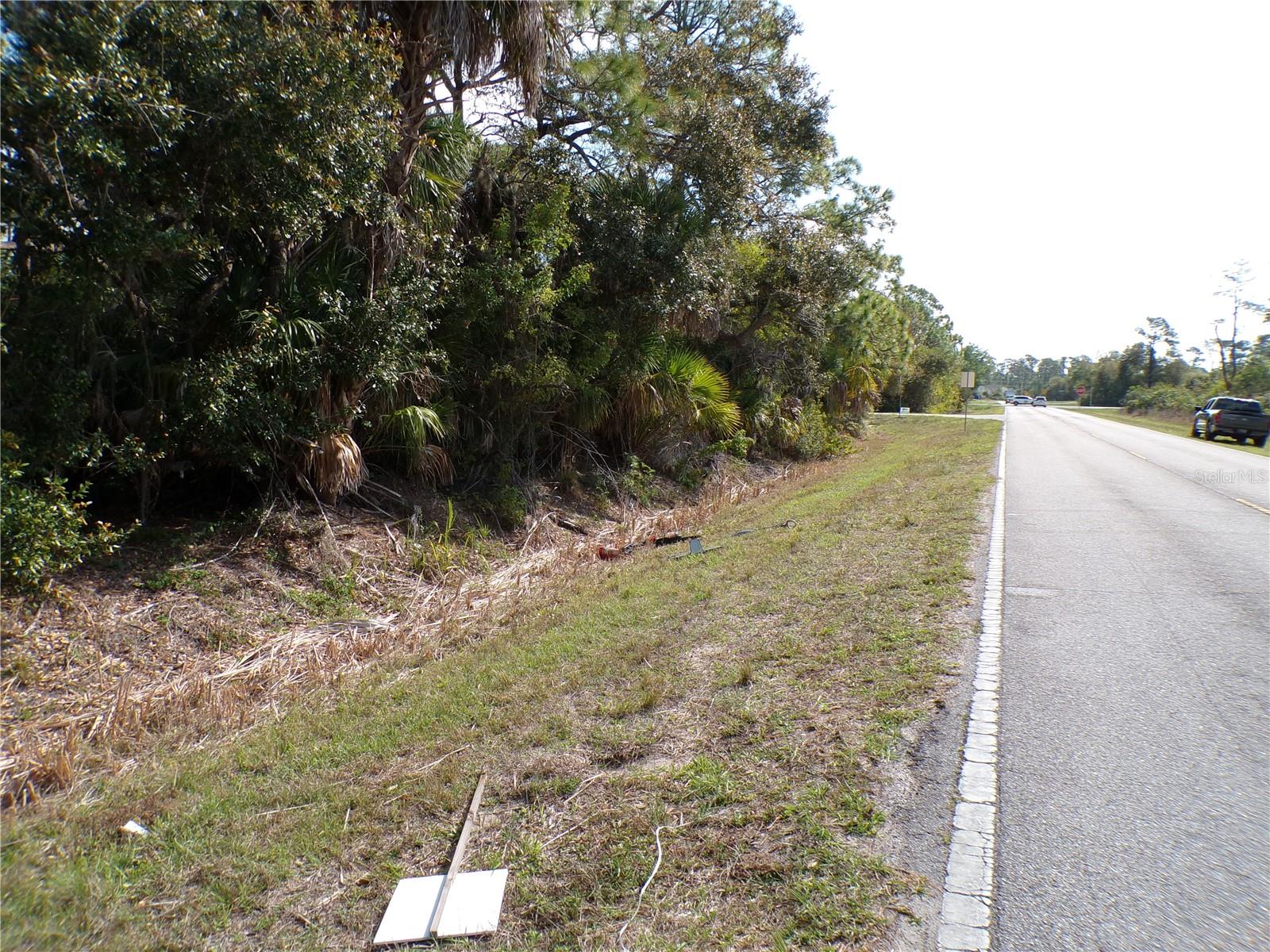 1316 BISCAYNE DR, PORT CHARLOTTE, FL — photo 3