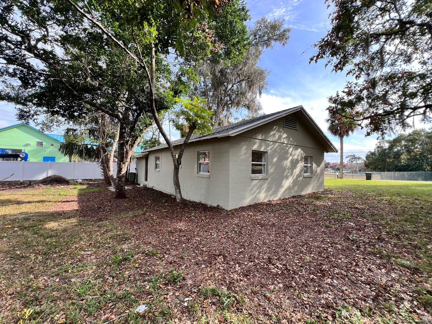107 OAKLAND DR, DELAND, FL — photo 3