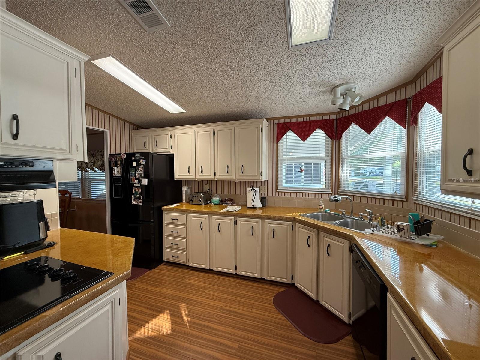 807 OAK BLVD, WILDWOOD, FL — photo 6
