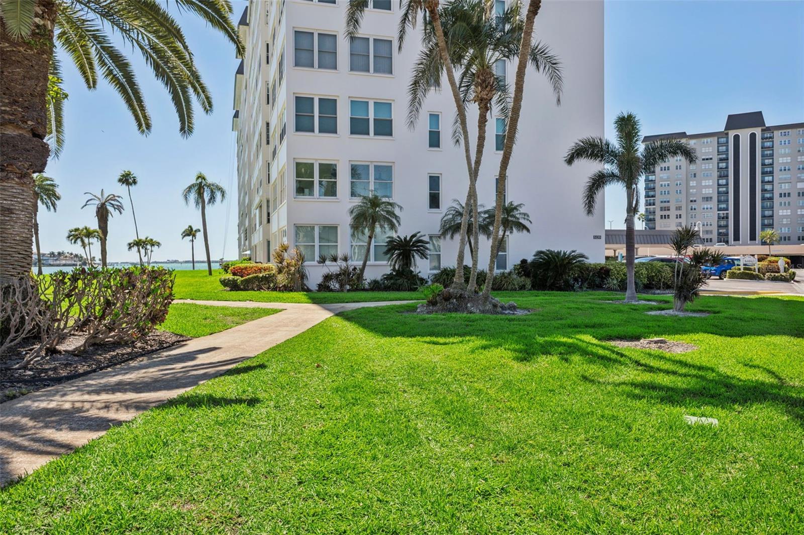 5130 BRITTANY DR S #1002, ST PETERSBURG, FL — photo 31