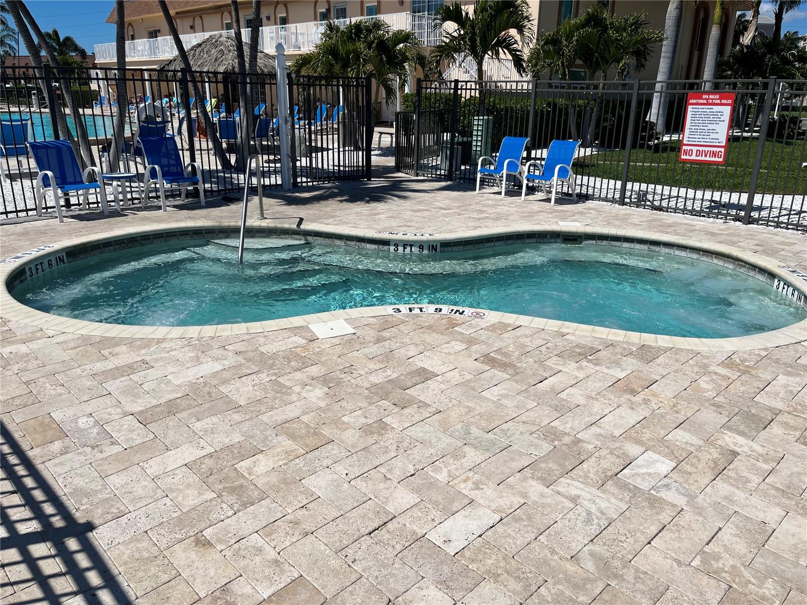5130 BRITTANY DR S #1002, ST PETERSBURG, FL — photo 36