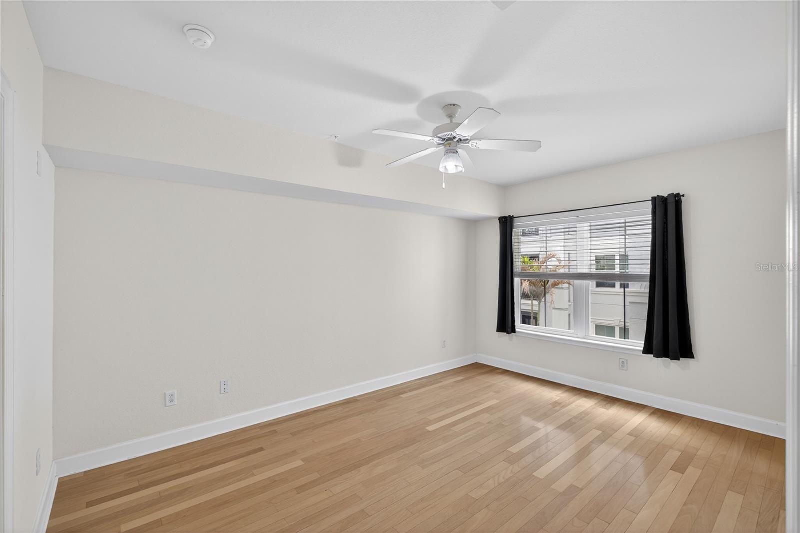 300 E SOUTH ST #2014, ORLANDO, FL — photo 14