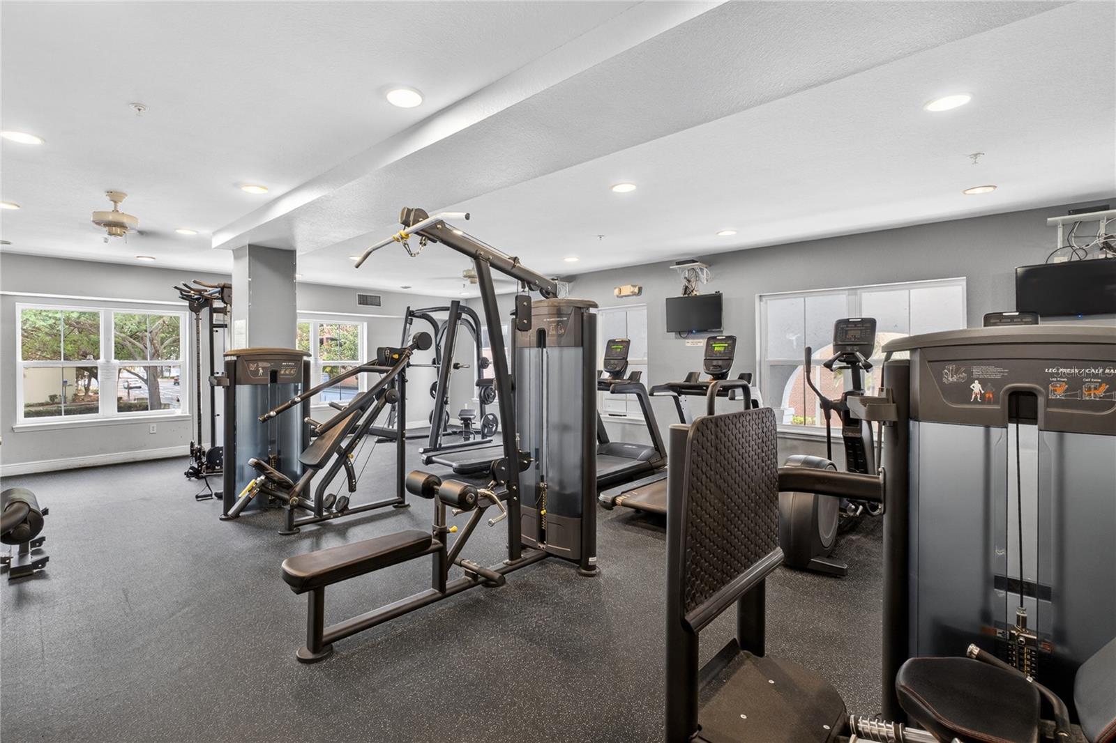 300 E SOUTH ST #2014, ORLANDO, FL — photo 22