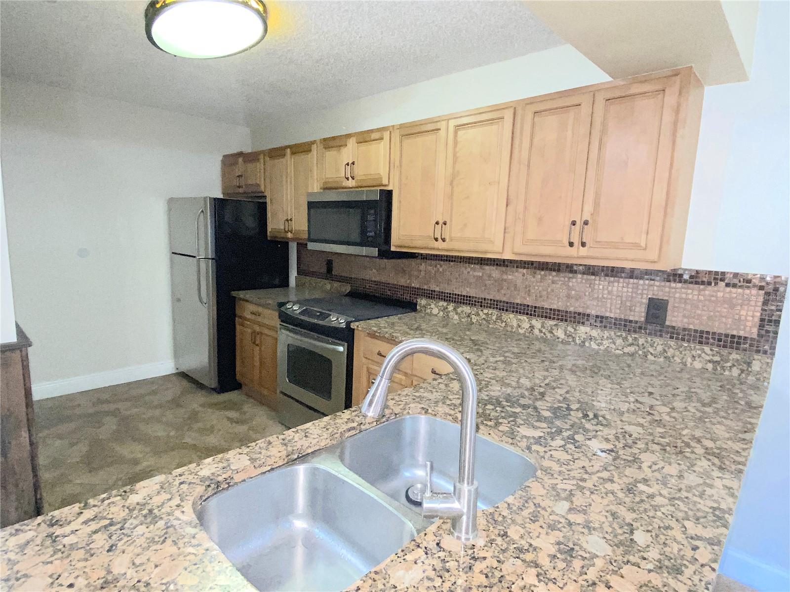 646 KENWICK CIR #103, CASSELBERRY, FL — photo 7