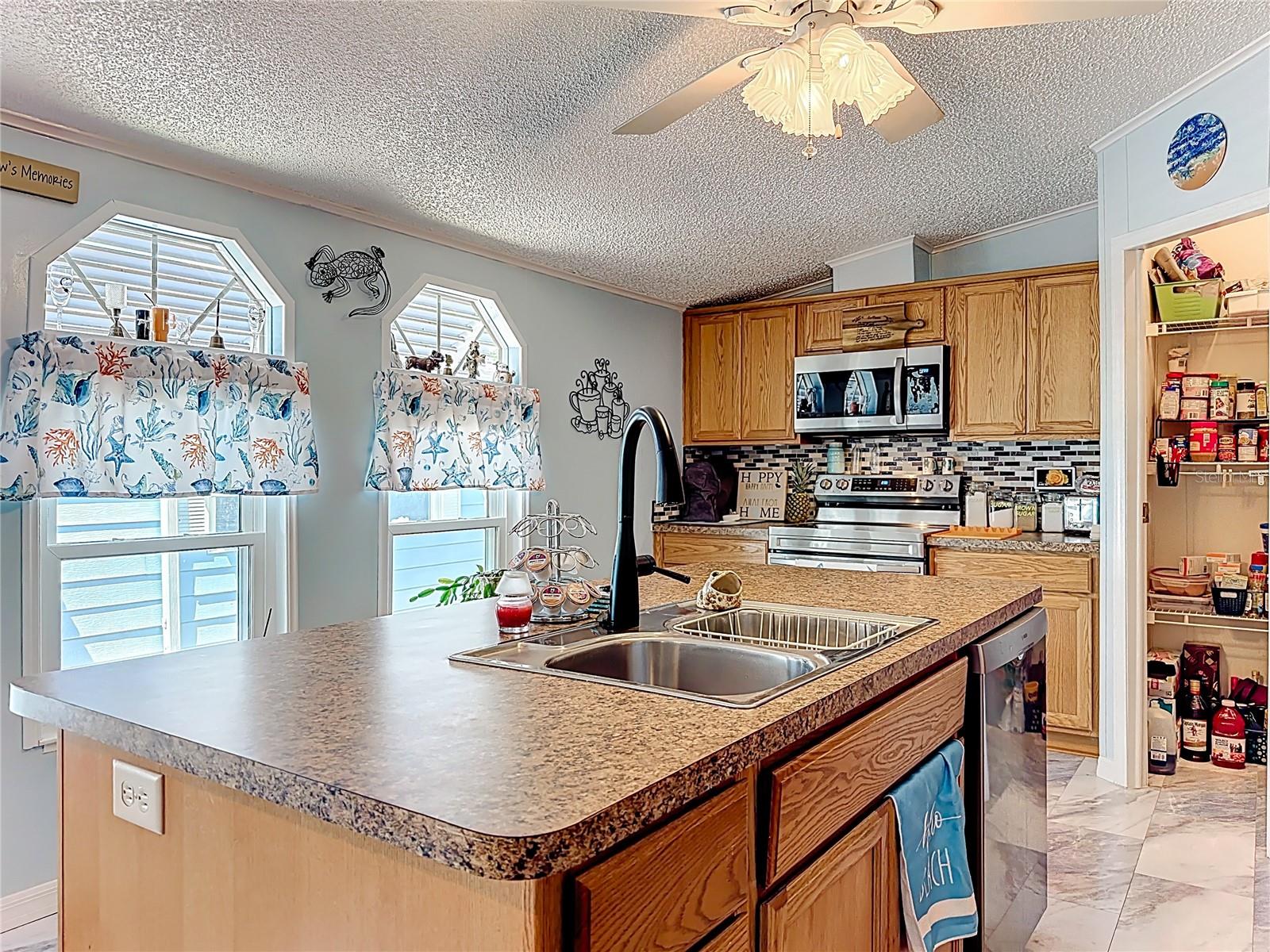 2523 KAREN DR, MOUNT DORA, FL — photo 28