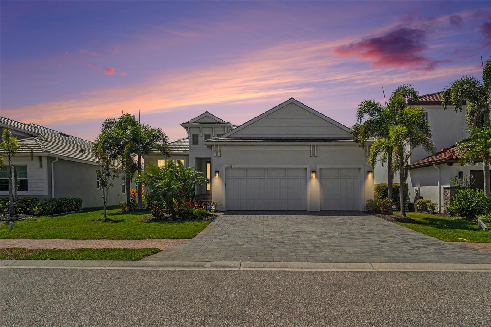 5508 TITLE ROW DR, BRADENTON, FL