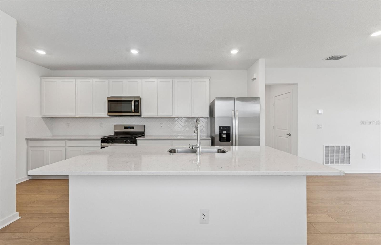 5342 SPRING MAIDEN CIR, APOLLO BEACH, FL — photo 4