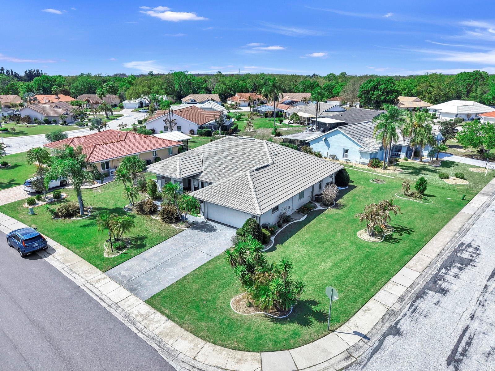 2003 NEW BEDFORD DR, SUN CITY CENTER, FL — photo 9