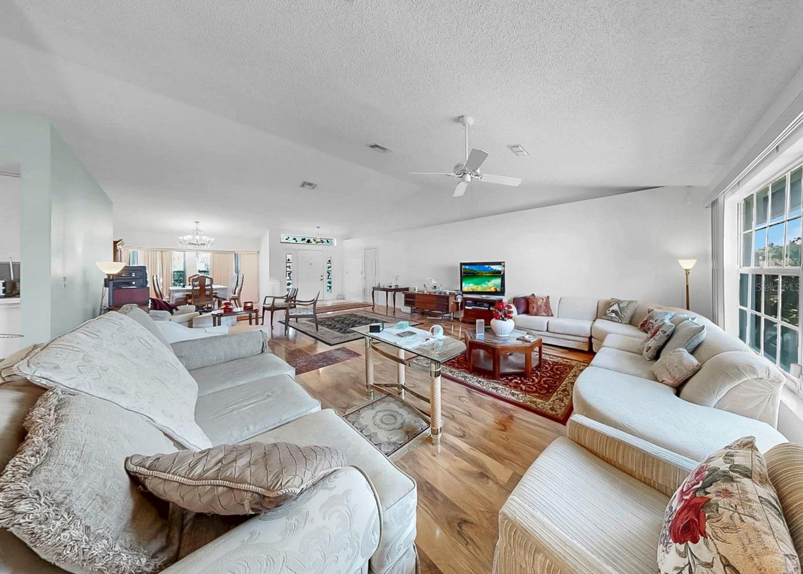 2003 NEW BEDFORD DR, SUN CITY CENTER, FL — photo 16