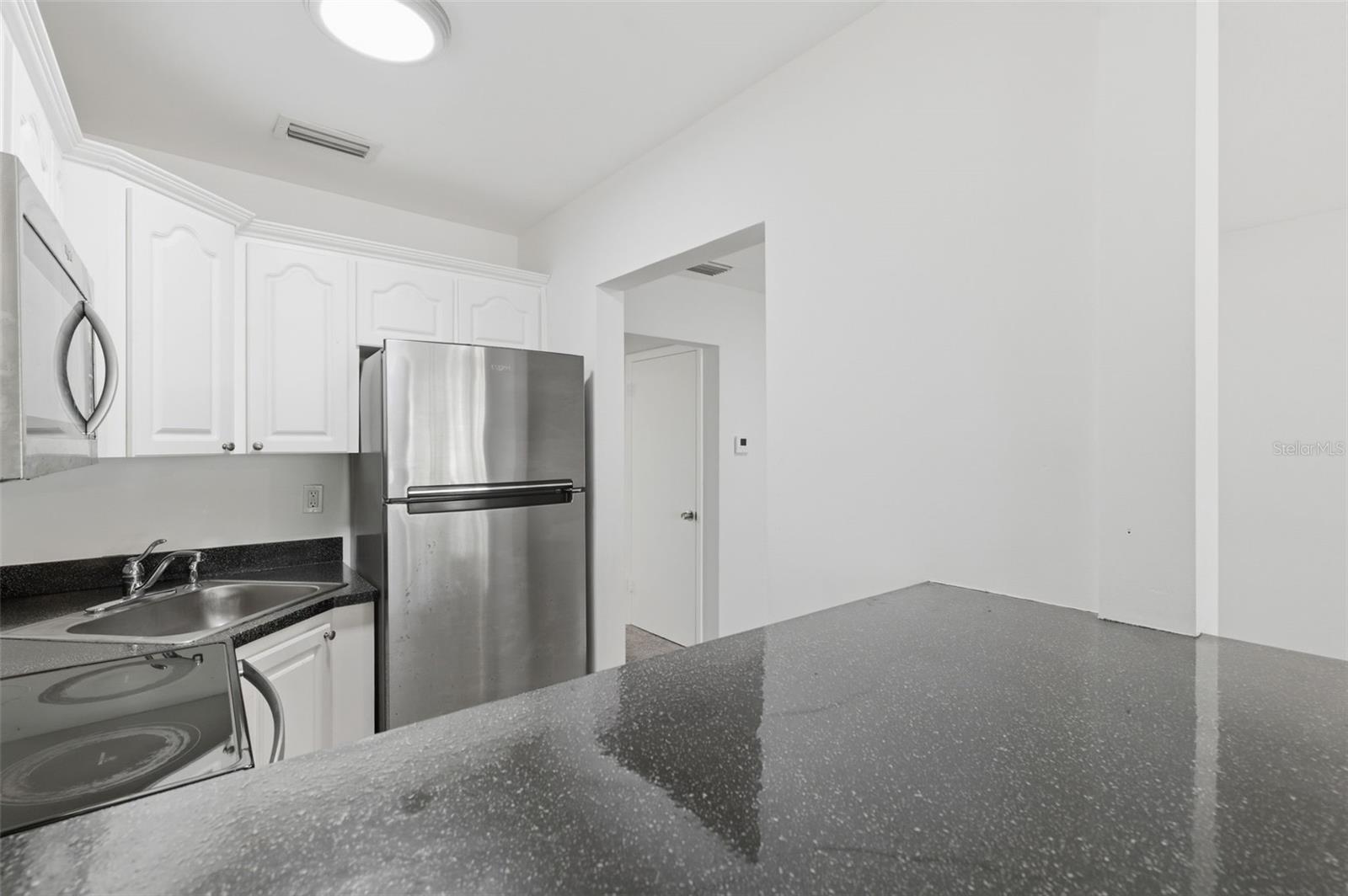 1257 DREW ST #14, CLEARWATER, FL — photo 12