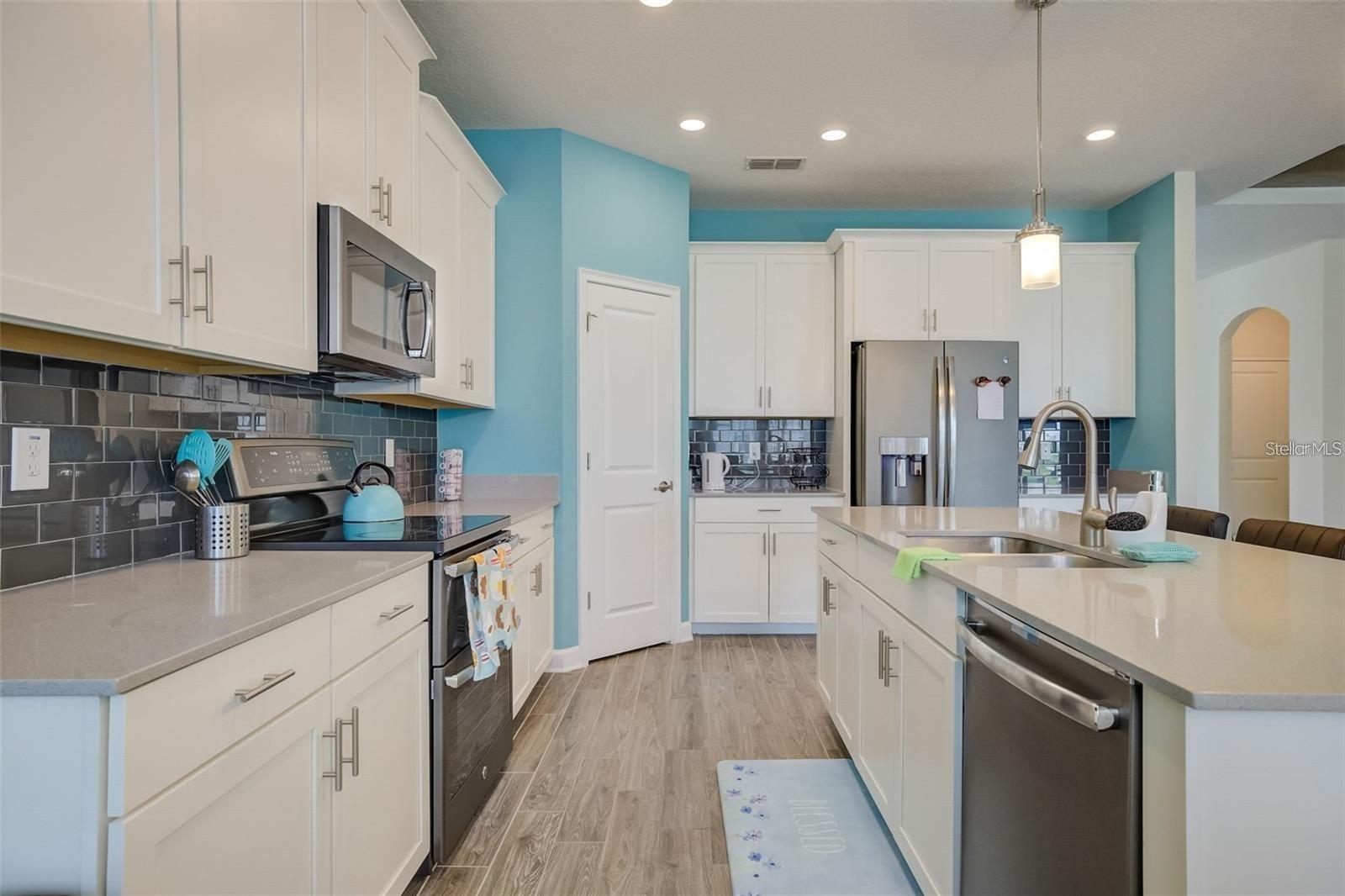 4693 FAIRY TALE CIR, KISSIMMEE, FL — photo 11