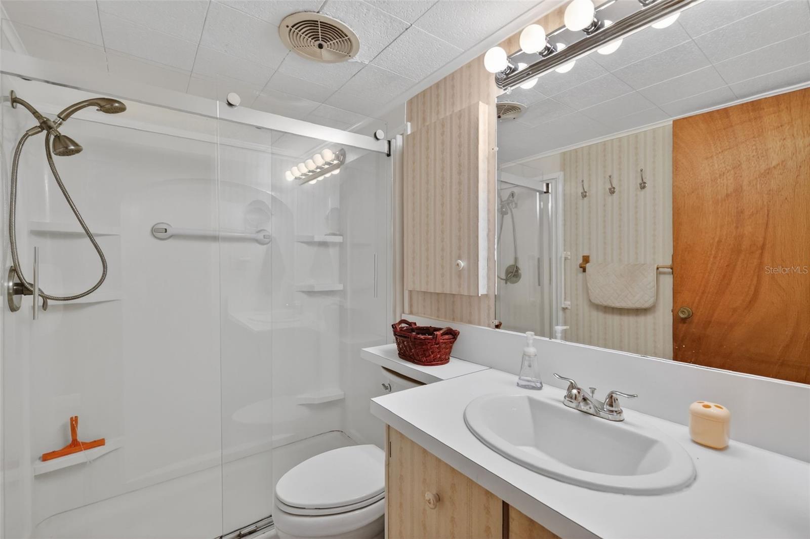 31701 KELLY CIR, TAVARES, FL — photo 41